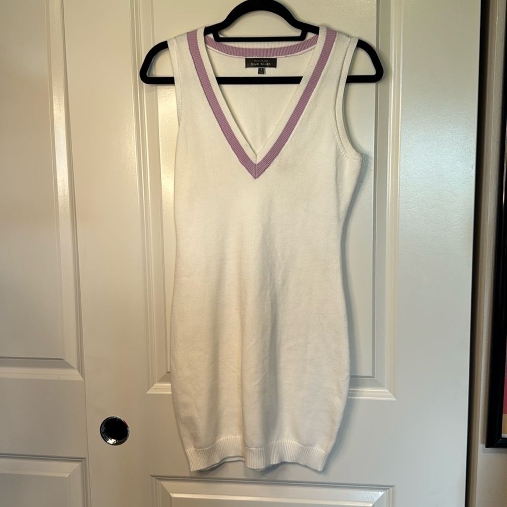 Blue Blush Knee Length Dress Womens  V Neck Pullover